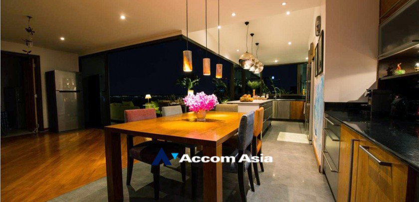 picture 🔼🔽 AccomA 📩 Moon Tower - 6/17