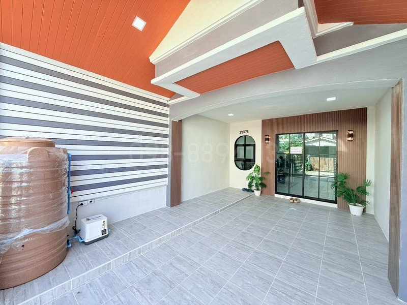 รูป ขายทาวน์เฮ้าส์ 2 ชั้น หมู่บ้านเคซี 3 เนื้อที่ 16 ตรว 2นอน 2น้ำ บ้านสวย ทำเลดี เดินทางสะดวก เข้าออกได้หลายทาง - รูปที่ 2/8