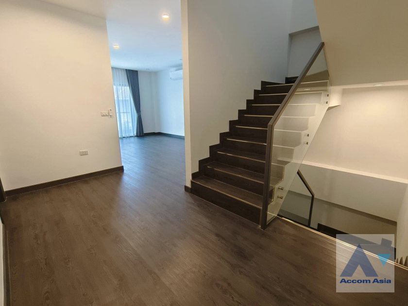 picture 🔼🔽 AccomA 📩 New Modern Home with Private Pool and Spacious Garden (AA35280) - 11/20