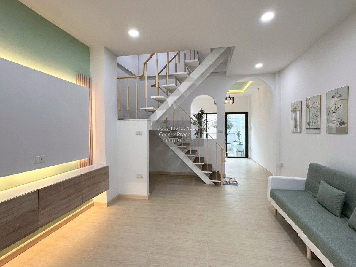 รูป ขายทาวน์เฮ้าส์/ทาวน์โฮม หมู่บ้าน พุ่มอุไร รีโนเวทใหม่ MRT-สุทธิสาร สามเสนนอก เขต ห้วยขวาง กรุงเทพ CX-150475 ✅ ทักไลน์ @connexproperty ตอบทันที ทีมงานมืออาชีพ ✅ - รูปที่ 3/12