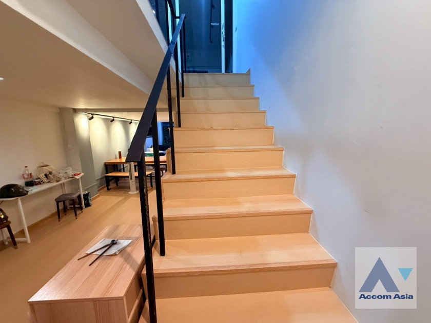 รูป 🔼🔽 AccomA 📩 Newly renovated Homeoffice 3.5 story - Next to Sirinrat & Monarom Building - รูปที่ 3/20