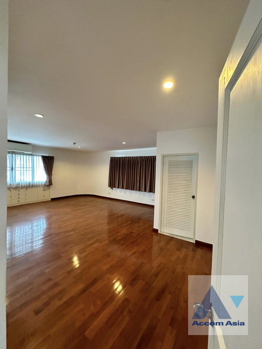 picture 🔼🔽 AccomA 📩 Big Balcony 3 BR Condominium @Tower Park (AA39573) - 12/17