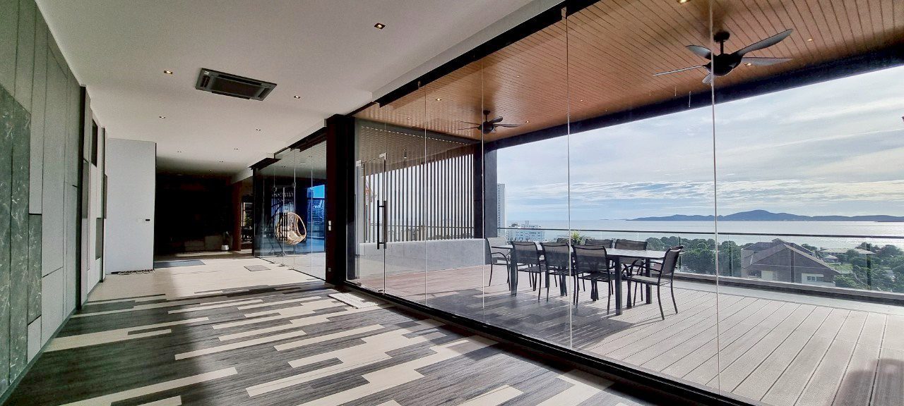 รูป Stunning Penthouse for Sale at Sombat Condoview Pattaya - รูปที่ 12/32