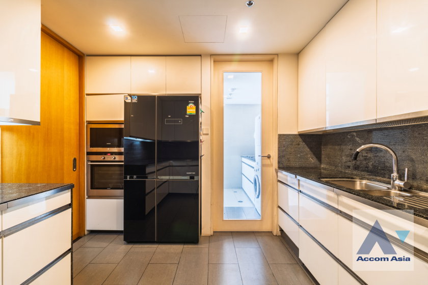 รูป 🔼🔽 AccomA 📩 Modern condo with glass walls and wooden built-ins (1518394) - รูปที่ 11/20