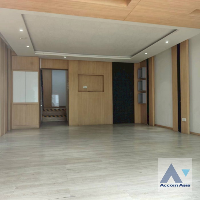 picture 🔼🔽 AccomA 📩 Home Office 2 BR Townhouse in Khlong Tan Nuea (2515243) - 4/16