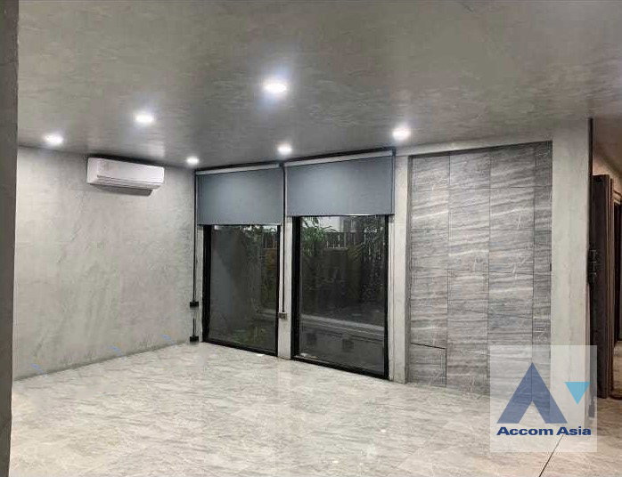 picture 🔼🔽 AccomA 📩 3 BR House @Noble Thara Phatthanakan Village (1819105) - 3/6