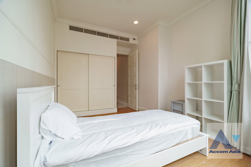 รูป 🔼🔽 AccomA 📩  Modern Bright Condo with Full-Length Windows in Sukhumvit (AA30109) - รูปที่ 18/20