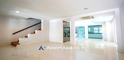 Townhouses for rent Bangkok : 🔼🔽 AccomA 📩 Home Office,Pet friendly 3 BR Townhouse @In Home Luxury Residence (AA22623)