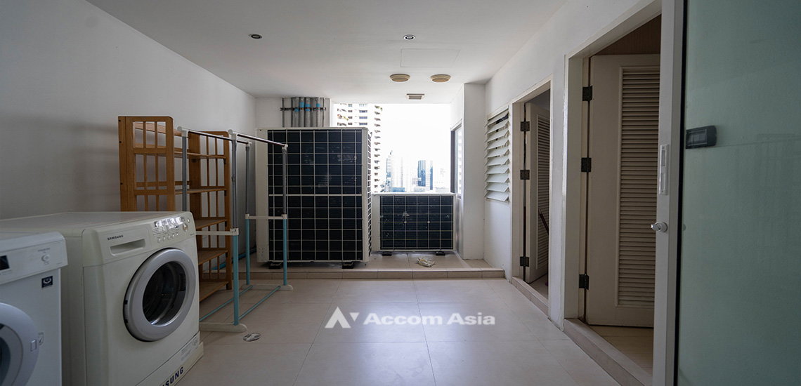 picture 🔼🔽 AccomA 📩 Modern light-toned condo with open terrace and built-in walk-in closet (21358) - 6/17