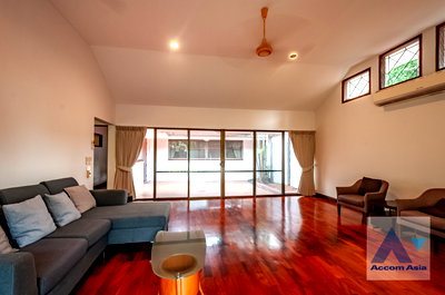 Houses for rent Soi Thonglor (Sukhumvit 55) : 🔼🔽 AccomA 📩  3 BR House in Khlong Tan Nuea (1720459)