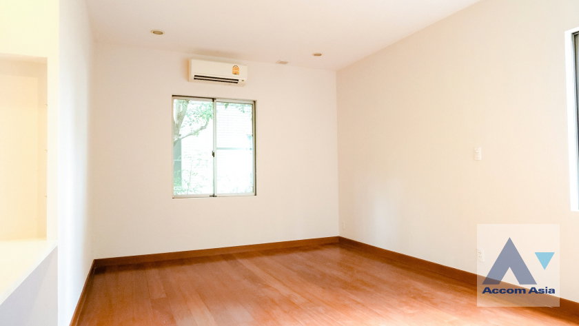 picture 🔼🔽 AccomA 📩 Pet friendly 3 BR House in Klong Tan (13000279) - 12/18