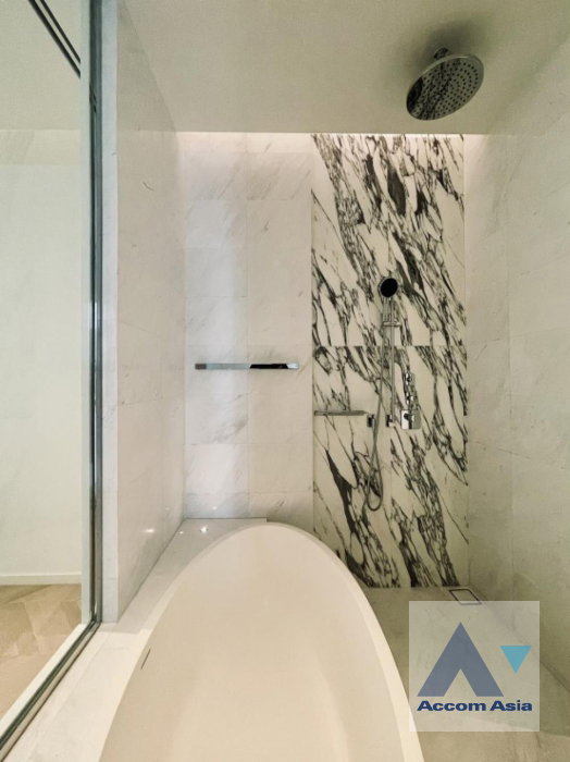 picture 🔼🔽 AccomA 📩 Four Seasons Private Residences - 9/11