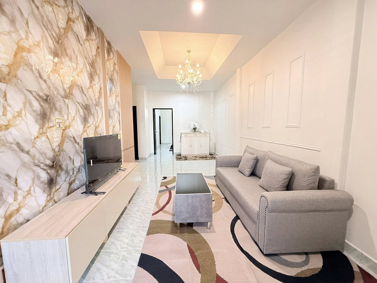 รูป East Pattaya Townhome for Sale 2 Bedroom Corner Unit - รูปที่ 2/14