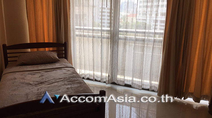 picture 🔼🔽 AccomA 📩 Classic condo with dark wood tones and cozy charm (1518239) - 6/8