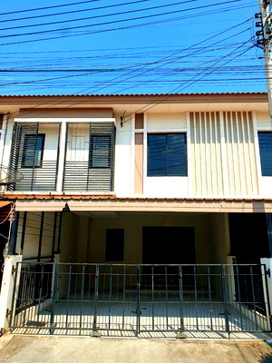 ทาวน์โฮม ปทุมธานี : ✨️ขายด่วน..ทาว์นโฮม 2 ชั้น บ้านใหม่พร้อมอยู่ เดินสะดวกใกล้ตลาดใหญ่ ทางด่วน และสิ่งอำนวยความสะดวกรอบโครงการ✨️