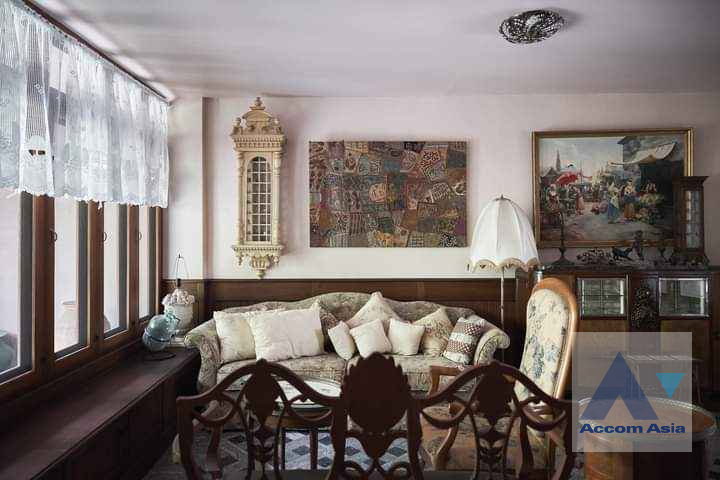 picture 🔼🔽 AccomA 📩 Peaceful townhouse with wooden charm near BTS On Nut (AA42245) - 2/11