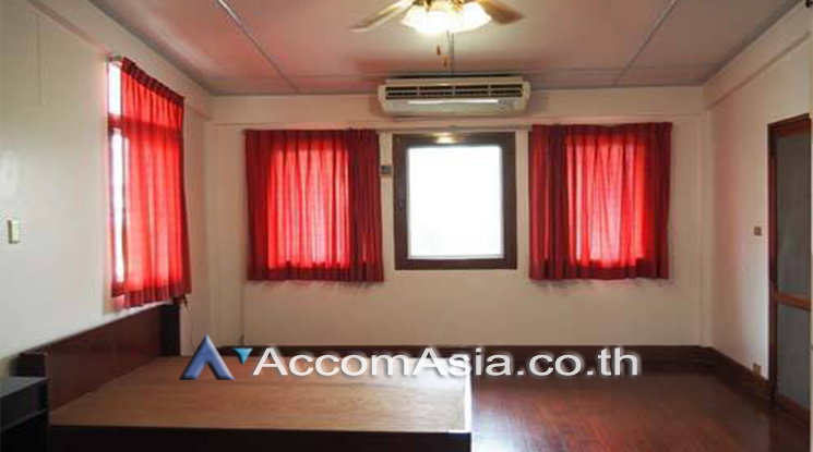 รูป 🔼🔽 AccomA 📩 Pet friendly 3 BR House in Khwaeng Sam Sen Nai (95688) - รูปที่ 11/13
