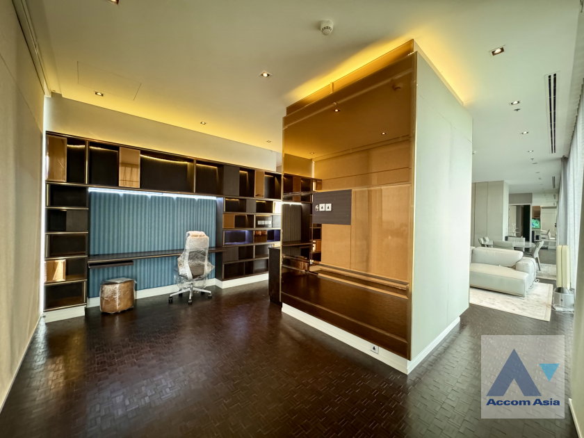 รูป 🔼🔽 AccomA 📩  4 BR Condominium @The Ritz Carlton Residences (AA45158) - รูปที่ 18/20