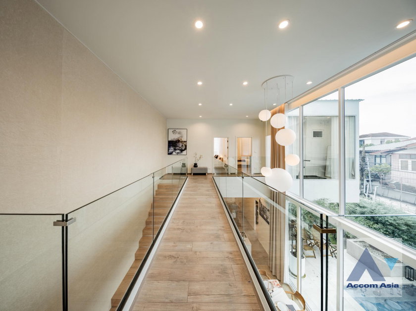 รูป 🔼🔽 AccomA 📩 Double High Ceiling,Newly renovated,Private Swimming Pool 3 BR House in Wang Thonglang (AA44953) - รูปที่ 7/20