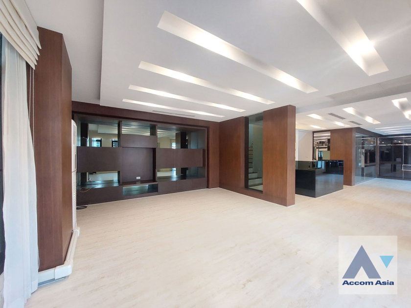 รูป 🔼🔽 AccomA 📩 Boutique 3-Bedroom House for Rent in Compound near MRT Khlong Toei, Sathorn (55091) - รูปที่ 10/20