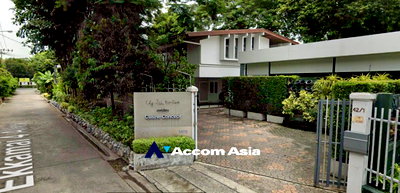 Houses for rent Soi Thonglor (Sukhumvit 55) : 🔼🔽 AccomA 📩  3 BR House in Khlong Tan Nuea (9061701)