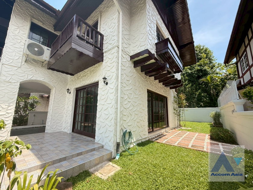 picture 🔼🔽 AccomA 📩  Family home with Tudor charm in peaceful compound near BTS Onnut (99870) - 5/20