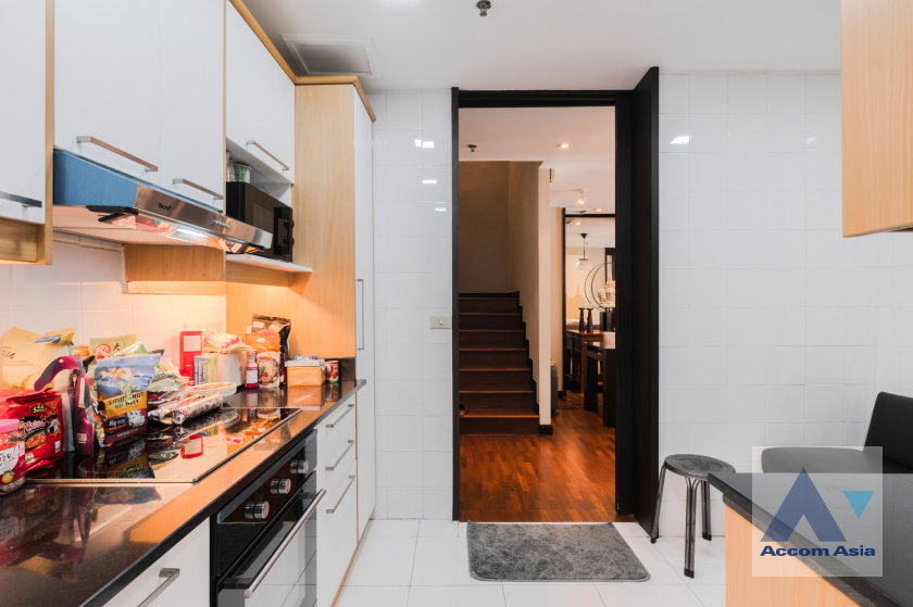 รูป 🔼🔽 AccomA 📩 Modern condo with cozy feel, practical layout in Langsuan at Baan Na Varang (1510405) - รูปที่ 13/20