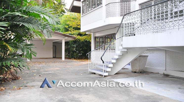 picture 🔼🔽 AccomA 📩 Home Office 3 BR House in Khlong Tan Nuea (AA13724) - 12/14