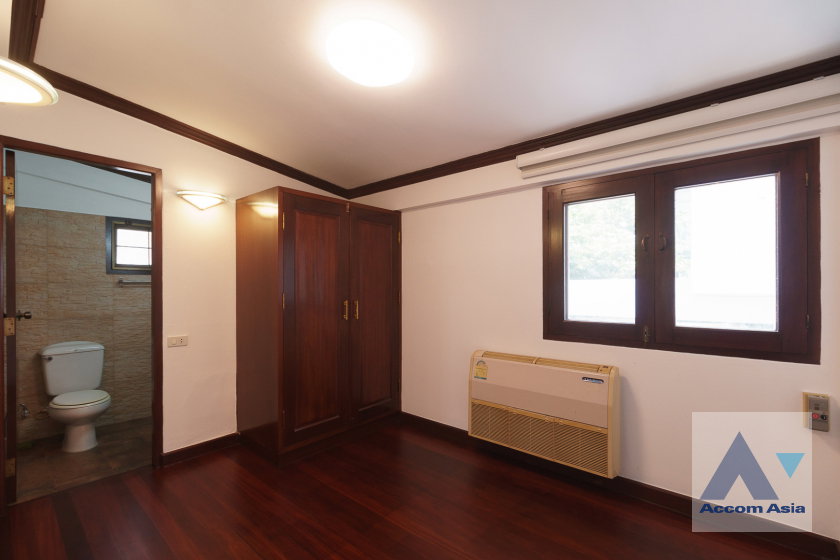 รูป 🔼🔽 AccomA 📩 An Adorable Charming Semi-Detached House set in a private and secured compound (2317188) - รูปที่ 10/20