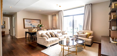 Condos for rent : 🔼🔽 AccomA 📩 Modern condominium with full-height glass and garden views (AA32106)