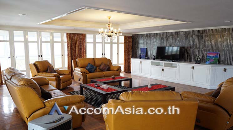 รูป 🔼🔽 AccomA 📩 Huge 4 bedrooms unit at Inter condominium with spacious balcony 9 mins to Nana BTS - รูปที่ 3/16