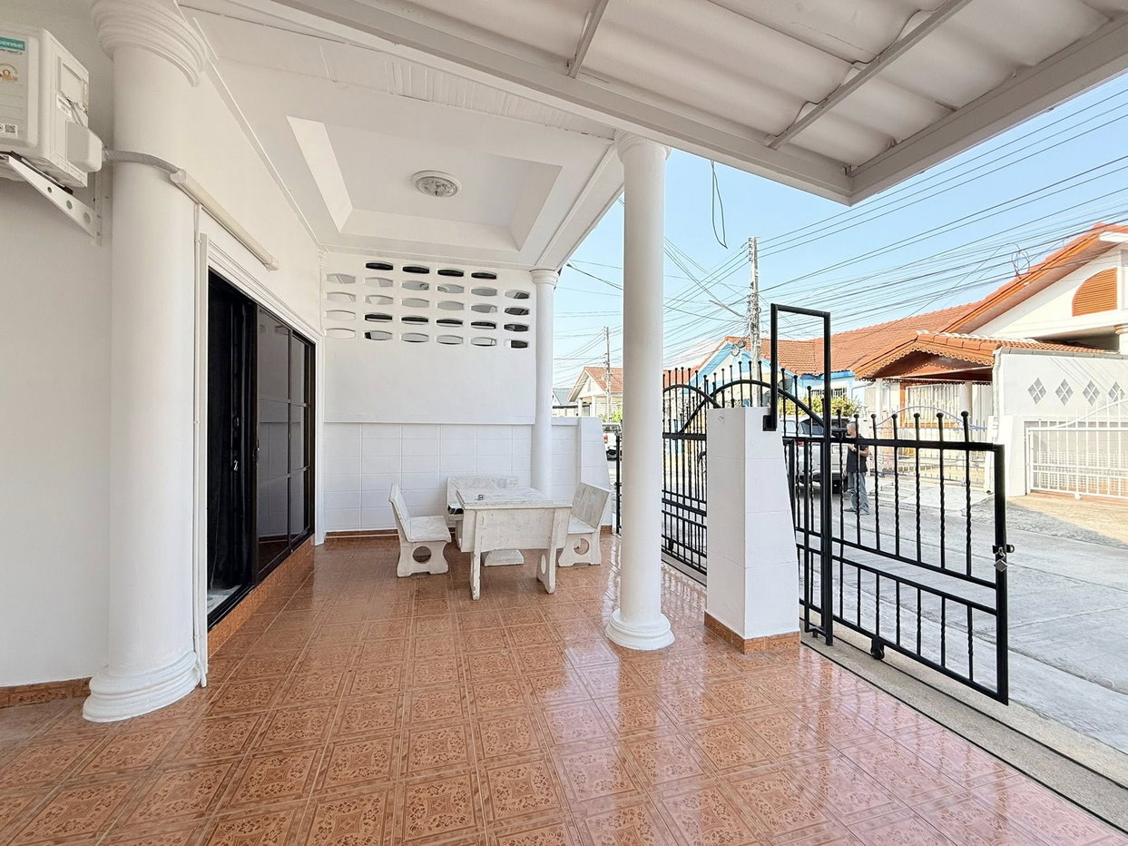 รูป East Pattaya Townhome for Sale 2 Bedroom Corner Unit - รูปที่ 13/14
