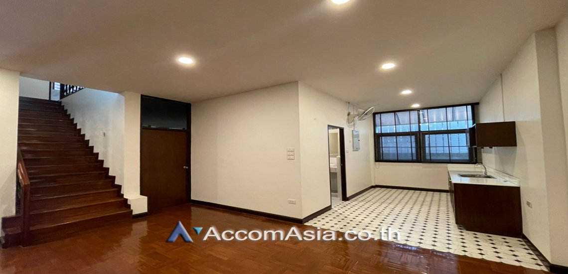 picture 🔼🔽 AccomA 📩 Home Office,Garden 3 BR House in Khlong Toei Nuea (AA12557) - 7/17