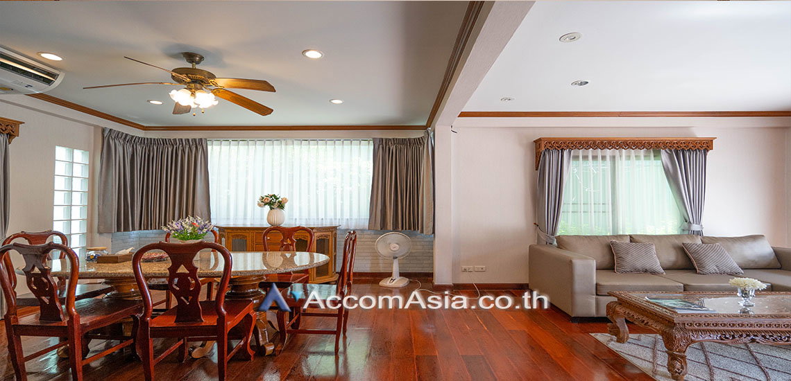 picture 🔼🔽 AccomA 📩 Classic detached house with wooden interior and garden (AA27170) - 3/12