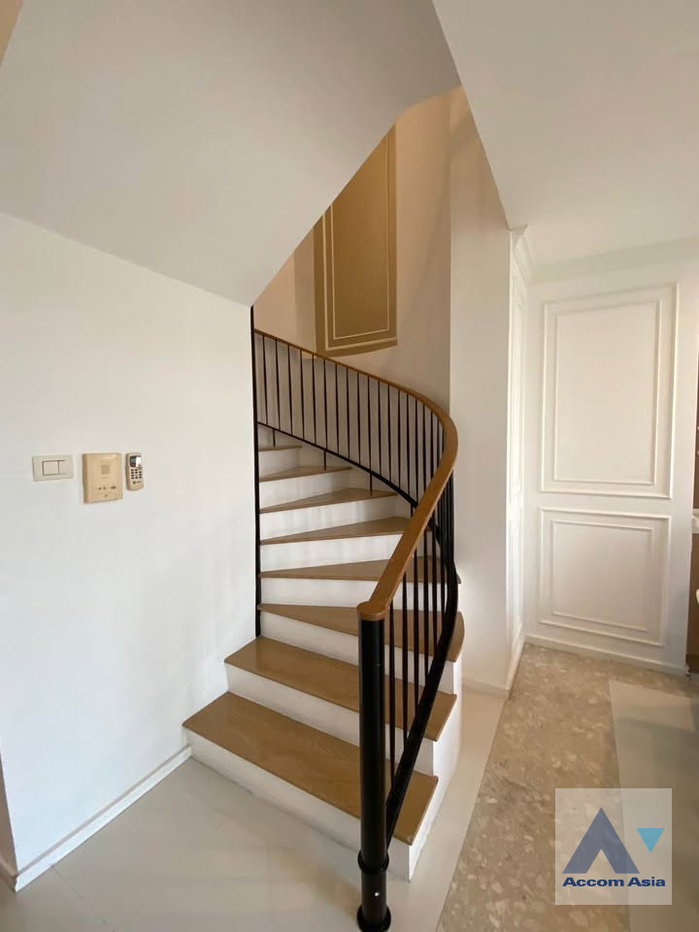 picture 🔼🔽 AccomA 📩 Duplex Condo,Double High Ceiling 2 BR Condominium @The Empire Place (AA18661) - 6/11