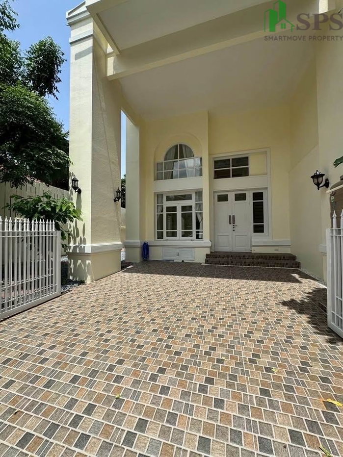 picture For Rent: Corner Townhome Near BTS On Nut (SPSSR153) - 2/17