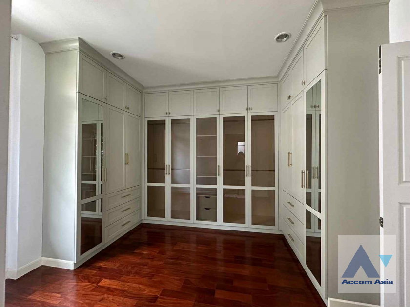 picture 🔼🔽 AccomA 📩 5 BR House @Peaceful compound (AA44897) - 10/16