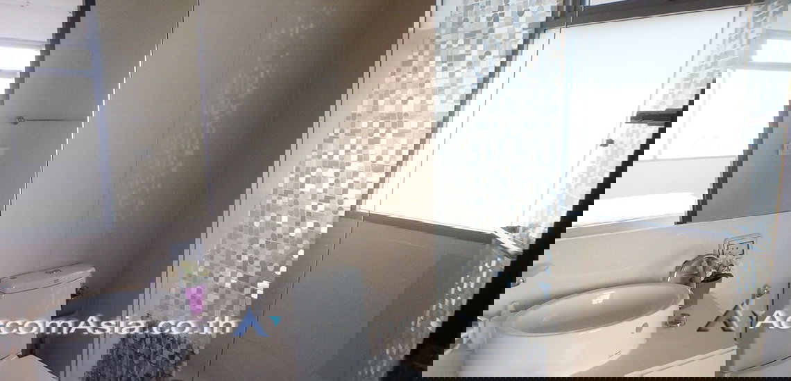 รูป 🔼🔽 AccomA 📩 Built-in condo with city balcony and warm wood tones (1515298) - รูปที่ 9/9