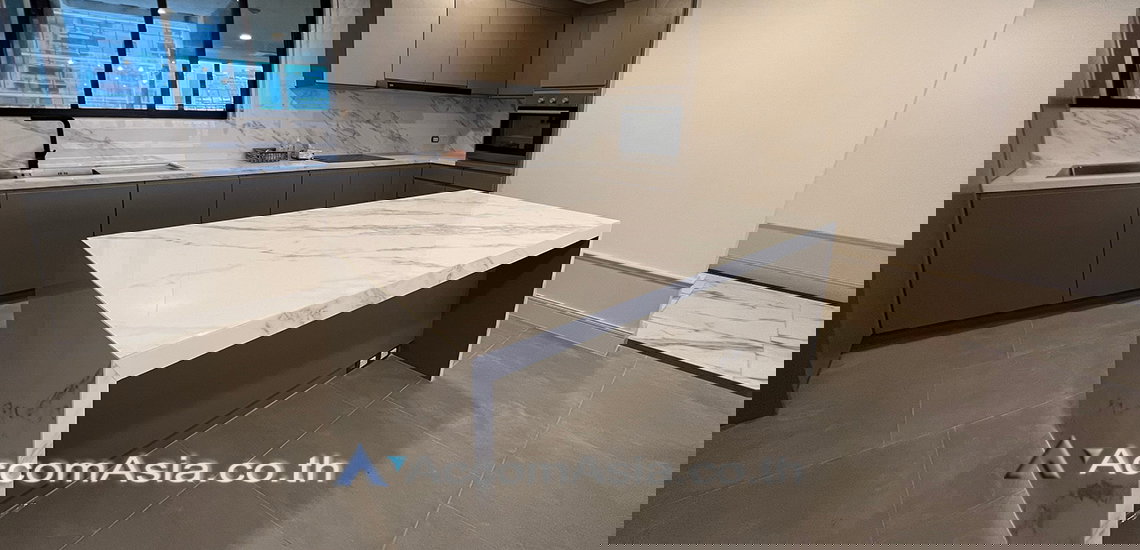 picture 🔼🔽 AccomA 📩 3 BR Condominium @New House (AA21992) - 8/20