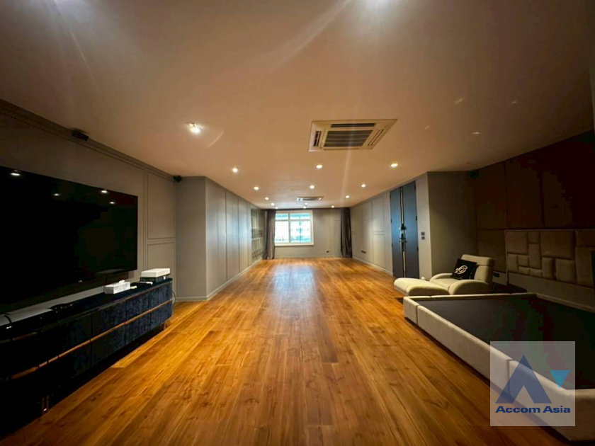 picture 🔼🔽 AccomA 📩  4 BR Townhouse in Khlong Tan Nuea (AA45115) - 19/20