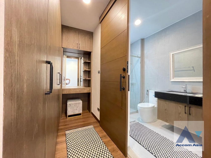 รูป 🔼🔽 AccomA 📩 Pet friendly 3 BR Townhouse in Si Lom (AA38225) - รูปที่ 12/19