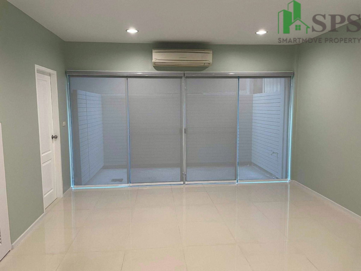 picture Townhome for Rent at Noble Cube Pattanakarn (SPSJP245) - 2/12