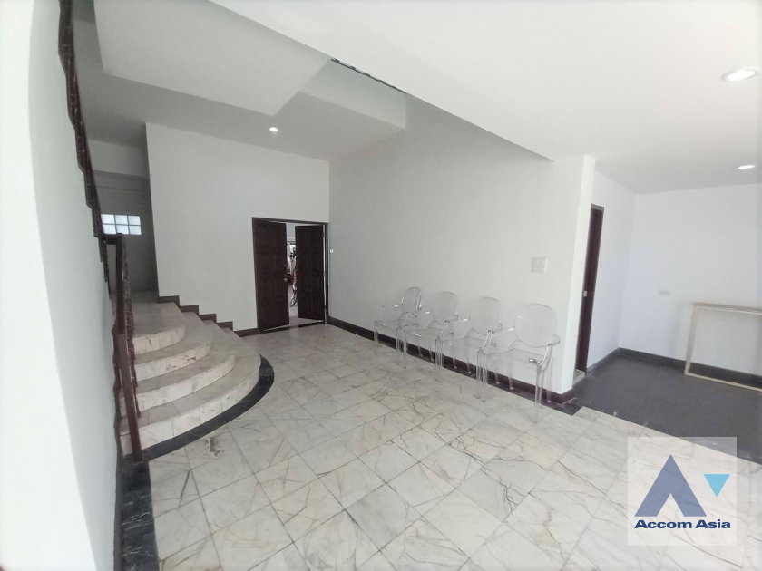 รูป 🔼🔽 AccomA 📩 Home Office 3 BR Townhouse @A Unique Living Place (AA35169) - รูปที่ 2/16