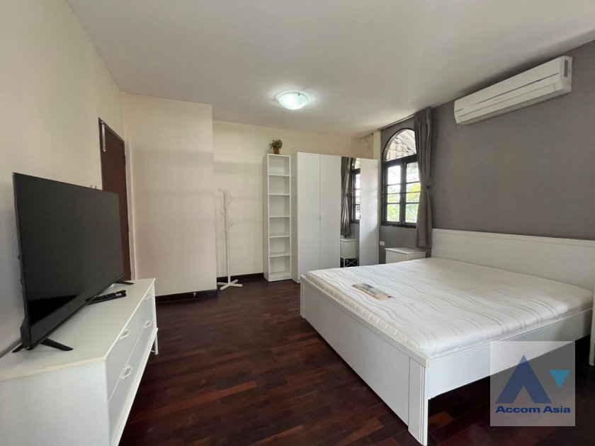 picture 🔼🔽 AccomA 📩 Pet friendly 3 BR House in Khlong Toei Nuea (AA42302) - 5/10