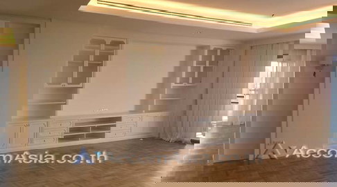 🔼🔽 AccomA 📩  4 BR Condominium @Tower Park (1521537)