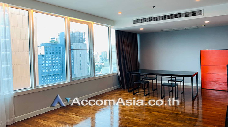 รูป 🔼🔽 AccomA 📩 Bright city condo with wide windows and skyline view (1512787) - รูปที่ 2/10