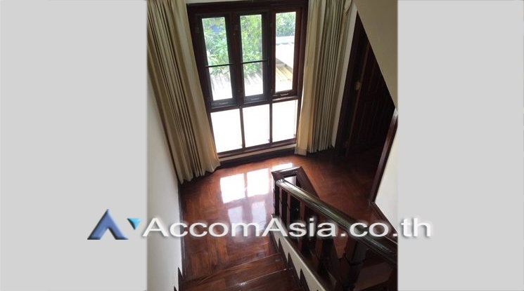 รูป 🔼🔽 AccomA 📩 Home Office 4 BR House in Khwaeng Sam Sen Nai (AA16909) - รูปที่ 5/7