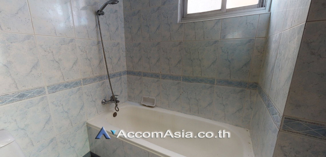รูป 🔼🔽 AccomA 📩 Spacious Duplex For Rent and Sale at Tai Ping Tower, near BTS Ekkamai (AA20783) - รูปที่ 7/10