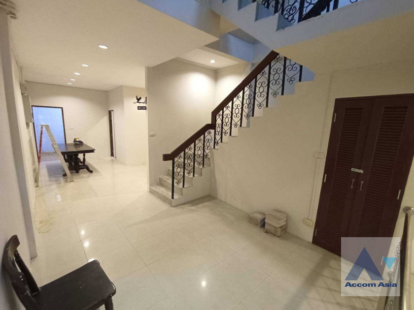 รูป 🔼🔽 AccomA 📩  4 BR House in Khlong Toei (2513892) - รูปที่ 1/20