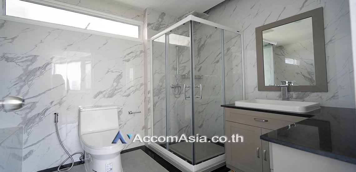 รูป 🔼🔽 AccomA 📩 High-rise condo with skyline view and bright interior at Baan Yen Akard  (1518425) - รูปที่ 9/11